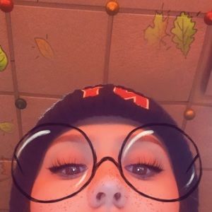 Meet your Posher, Maya